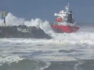 Naufrage du Luno à Anglet La Barre le 05/02/2014