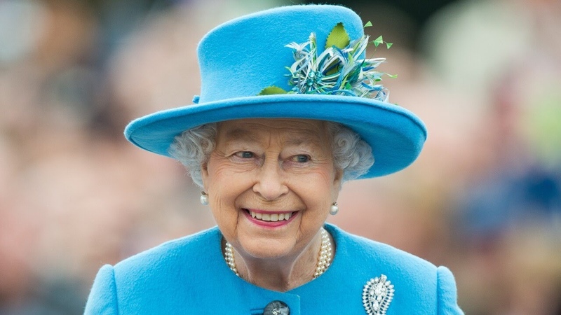 The Queen wore bright, block colours to connect with