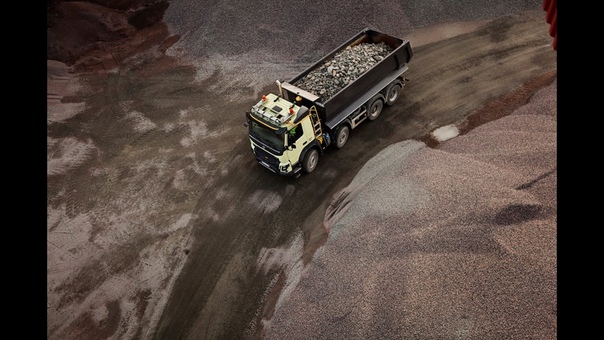 Volvo Trucks Running footage: Five new features for rough terrain Volvo