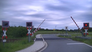 Spoorwegovergang Creußen (D) // Railroad crossing // Bahnübergang