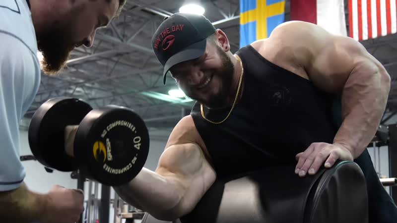 Hunter Labrada Trains