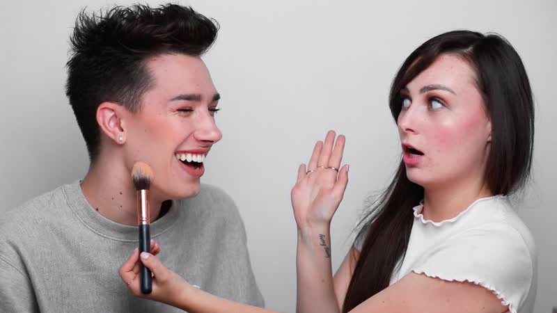 BLIND GIRL DOES MY MAKEUP ft. MOLLY