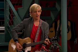 Austin & Ally - “I Think About You“ Clip