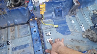 Вода в салоне. Герметизация салона. Mazda demio dw3w 2000г