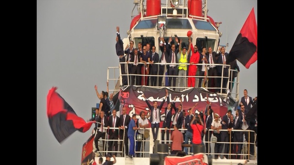 Usma Défile par bateau HD (dzair news) احتفال إتحاد الجزائر في