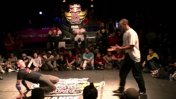 RED BULL BC ONE CYPHER B BOY SOSO ( Melting Force) vs B BOY NABIL ( Vagabonds