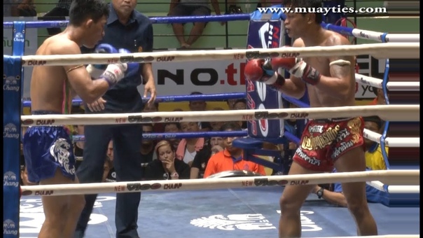 Muay Thai Fight Kwanpetch vs Methee New Lumpini Stadium, Bangkok, 6th March 2015 muay thai fight kwanpetch vs