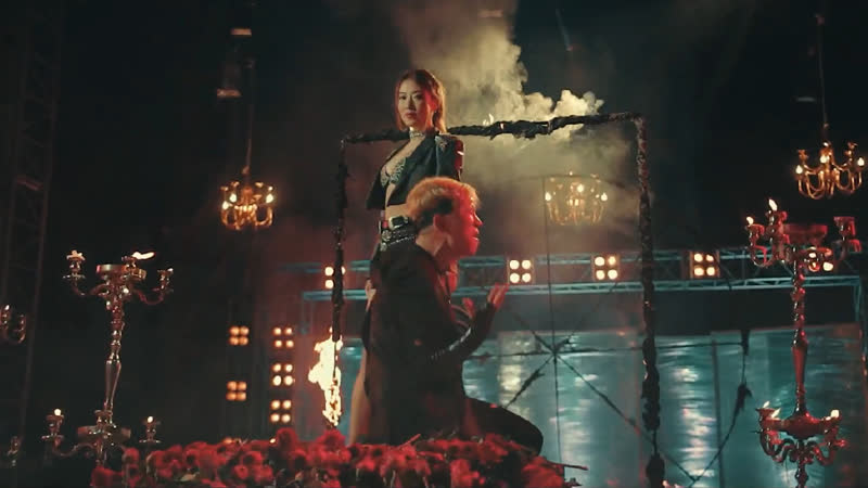 ABOUT US Right Now (official