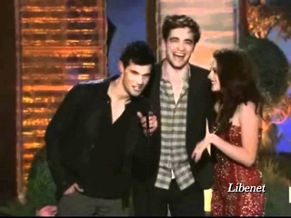 Очень милое видео от @LibenetRobsten: Роберт, Кристен и Тейлор - Robsten Accomplice 2 - You Can Count On Me