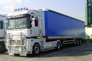 Renault Magnum