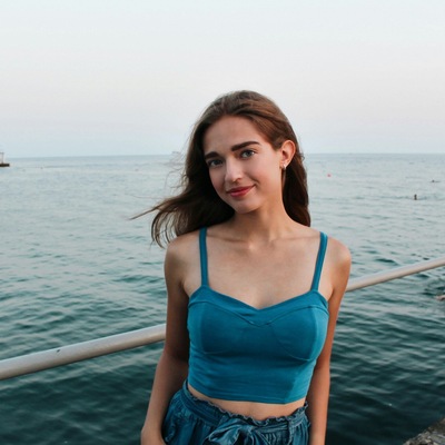 Лена Русакова