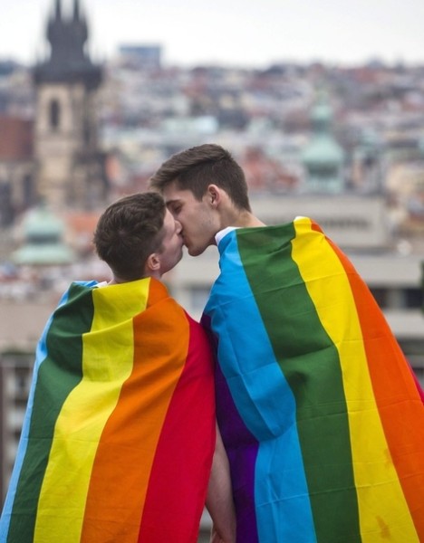Gay communities in italy