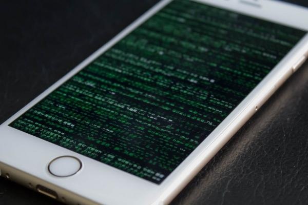 Уязвимость в iOS поможет взломать все новые модели iPhone, изображение №1
