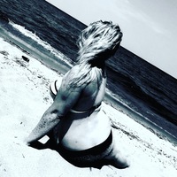 Анна Попова