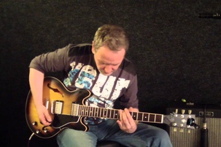 Струнодер 2.0 - Gibson ES 339