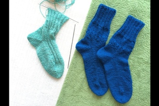 Вязание носки от мыска на двух спицах без шва / Knitting socks on two needles without seam