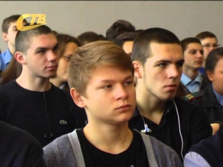УЧЕНИКИ ЖЕЛЕЗНОГОРСКА ВСТРЕТИЛИСЬ С ДОЦЕНТОМ ЧЕРЕПОВЕЦКОГО ВОЕННОГО УЧИЛИЩА