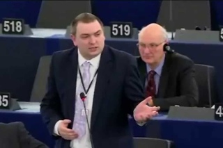 Jonathan Arnott - British flag not offensive, says President Schulz