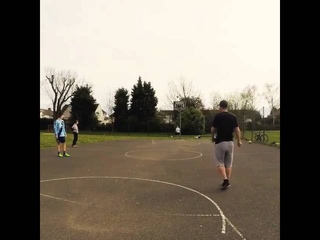 Шикарный трюк! (Футбольный фристайл)