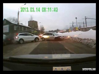 Две утренних аварии на Шотмана