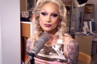 “I’m a chicken!“ Miss Fame clucking on loop